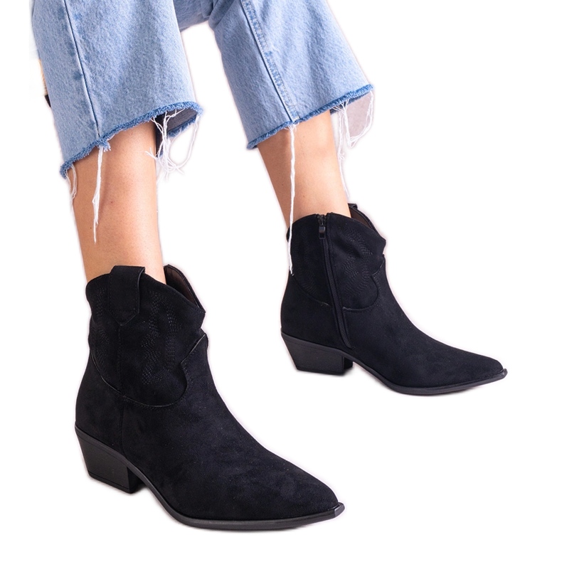 Czarne kowbojki za kostkę ocieplane