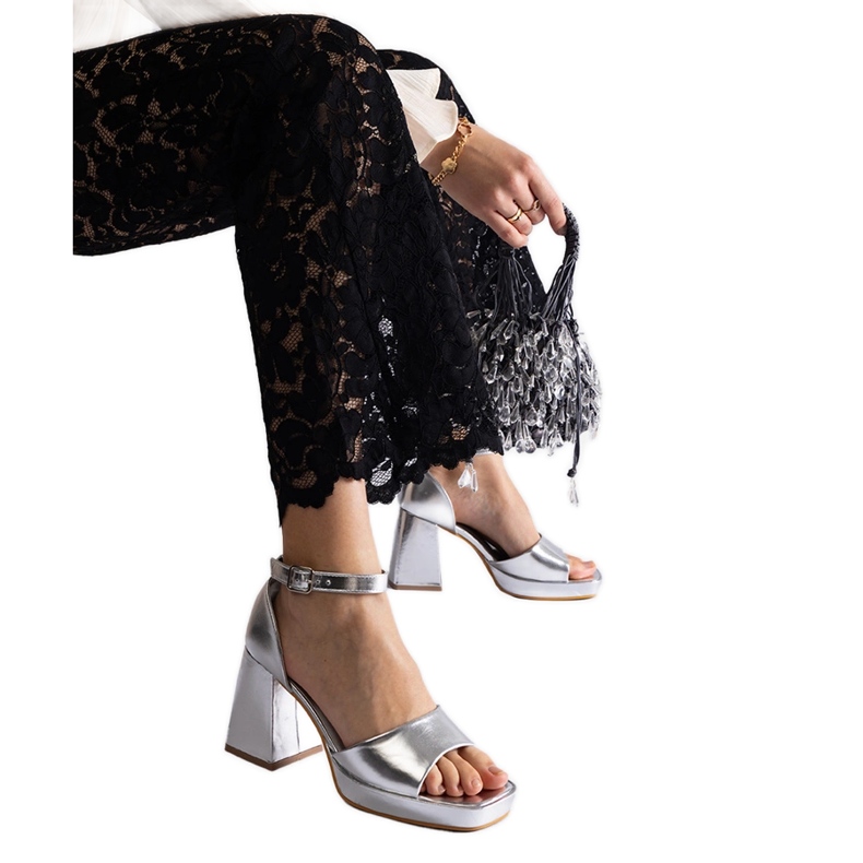 Srebrne sandały damskie na masywnym obcasie metaliczne srebrny