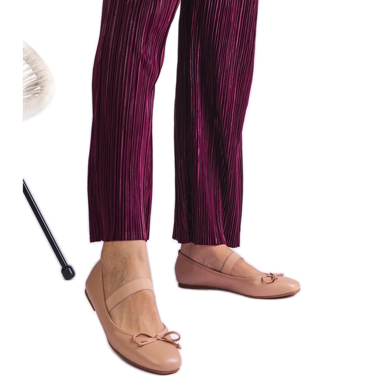 Beżowe balerinki z gumką i ozdobną kokardką beżowy