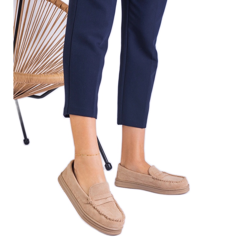 Beżowe damskie mokasyny z ekozamszu beżowy