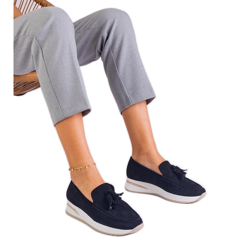 Czarne damskie mokasyny na platformie z frędzlami