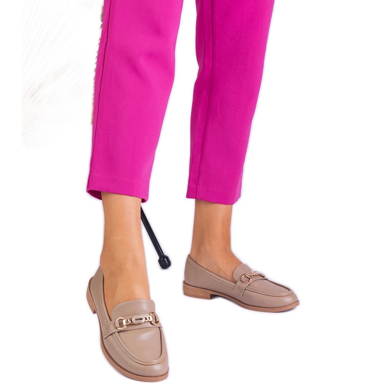 Brązowe mokasyny damskie ze zdobieniem i cyrkoniami