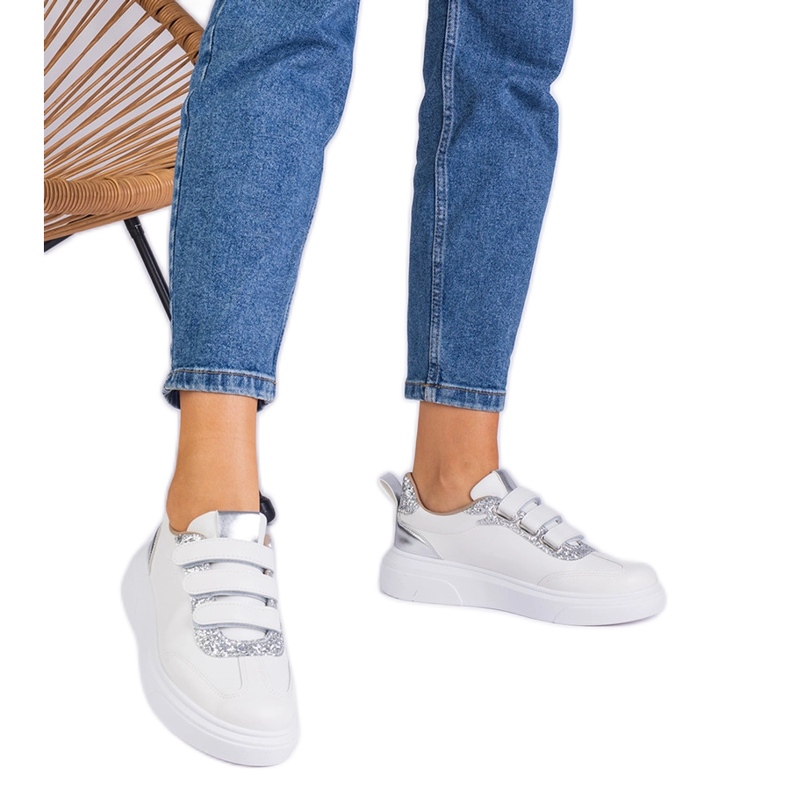 Biało-srebrne sneakersy damskie na rzepy zdobione brokatem białe