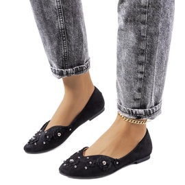 D/GMR Czarne baleriny z wycięciem Halah