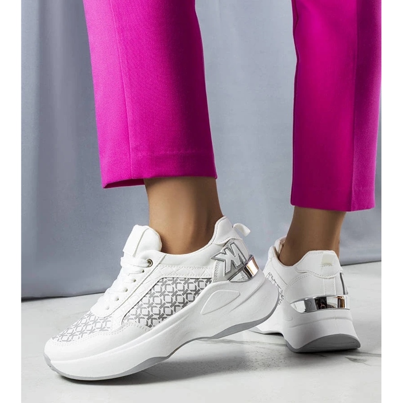 D/GMR Białe sneakersy z monogramem Margie