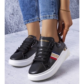 D/GMR Czarne obuwie z lakierowanymi wstawkami Annot białe