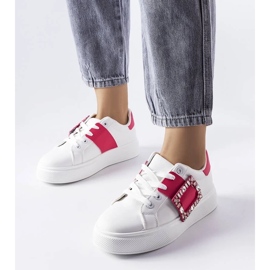D/GMR Białe sneakersy zdobione różową klamerką Ike