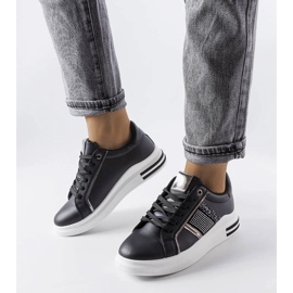 D/GMR Czarne sneakersy zdobione cyrkoniami Xarles