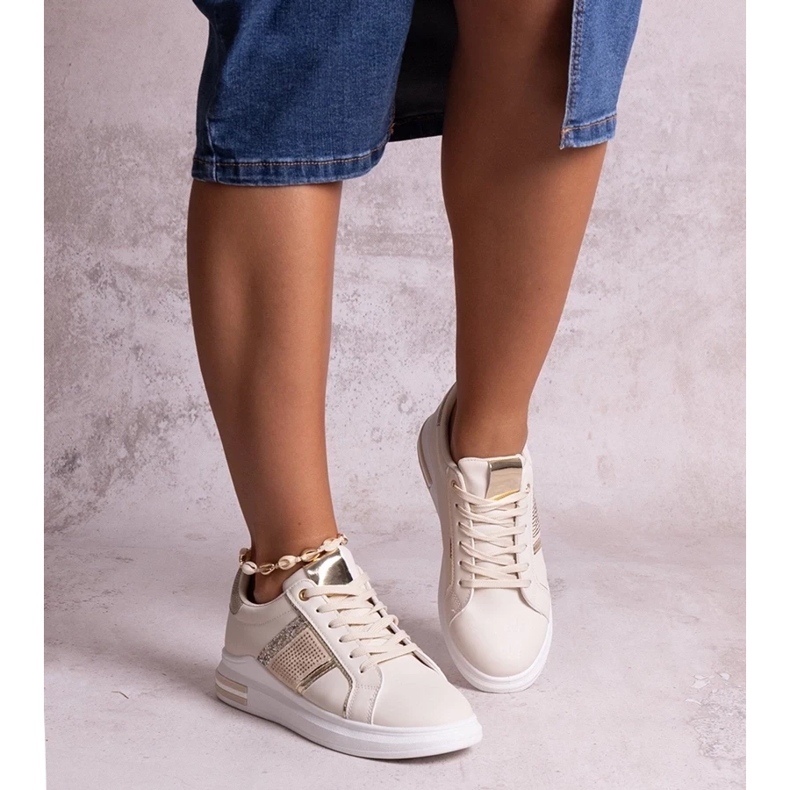 D/GMR Beżowe sneakersy zdobione cyrkoniami Xarles