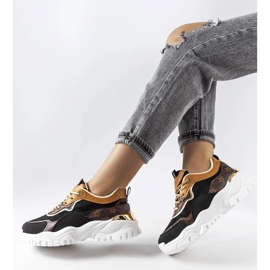 D/GMR Czarne sneakersy na nieregularnej podeszwie Alta