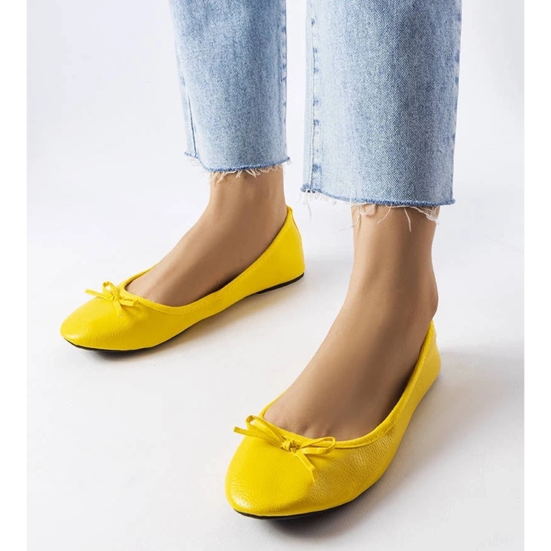 D/GMR Żółte balerinki zdobione kokardką Vaillancour