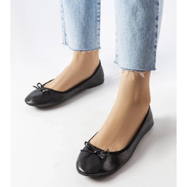 D/GMR Czarne balerinki zdobione kokardką Vaillancour