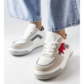 D/GMR Białe sneakersy z eko zamszową wstawką Kollins