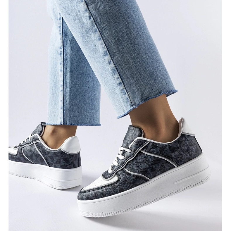 D/GMR Czarne sneakersy zdobione monogramem Sands