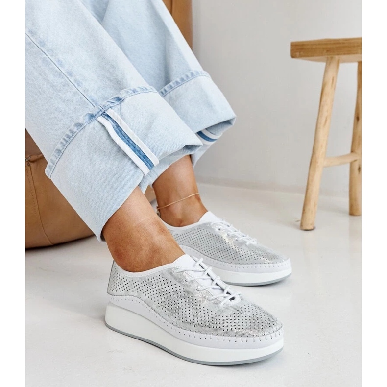 Srebrne skórzane sneakersy na platformie Amana srebrny