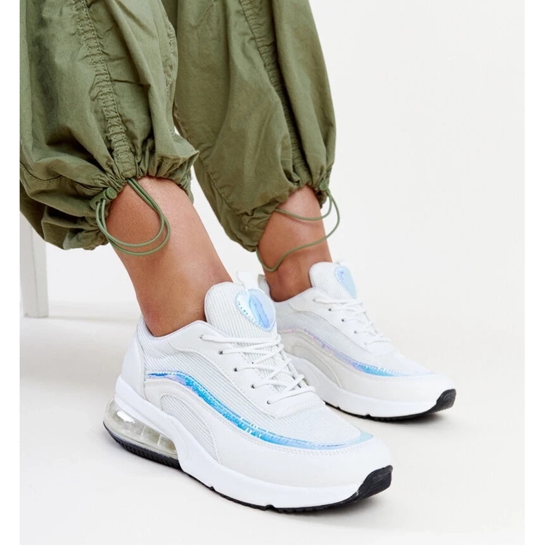 Białe sneakersy z hologramem Jelka