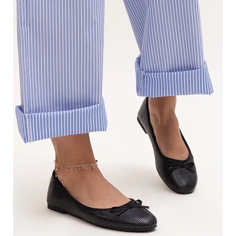 Czarne baleriny z kokardką i skórzaną wkładką Rosaly