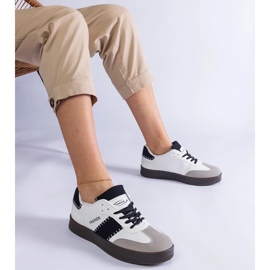 D/CEO Białe sneakersy na platformie z przeszyciami Puente