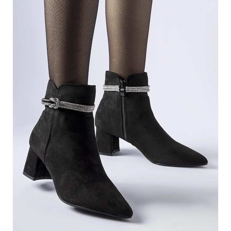 D/CEO Czarne botki ocieplane na słupku Alba