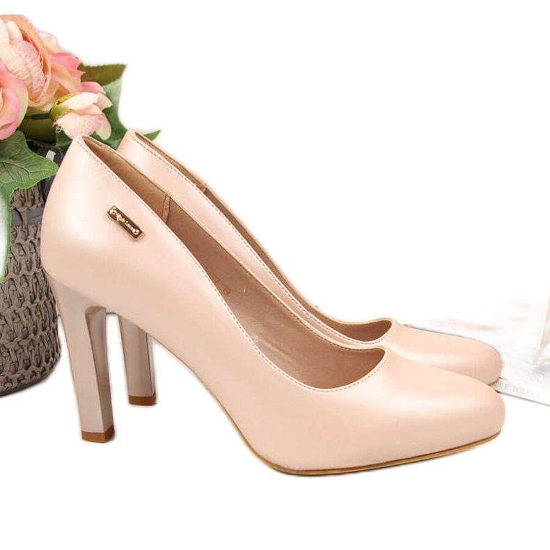 Czółenka na słupku Sergio Leone SK3W beżowy