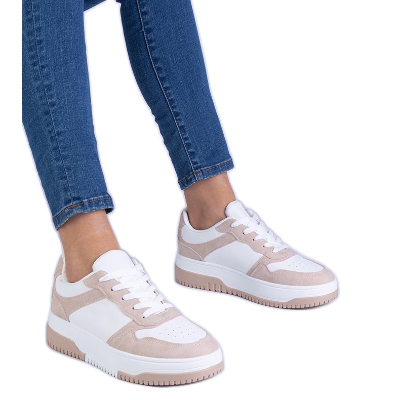 Brązowe sneakersy na grubej podeszwie