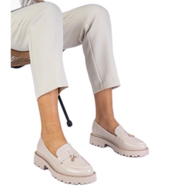 Beżowe mokasyny zdobione cyrkoniami beżowy