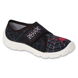 Befado kapcie dziecięce 974X565 czarne z aplikacją pająka
