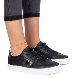 Czarne sneakersy ze zwierzęcym motywem zdobione brokatem