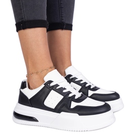 Czarno-białe sneakersy damskie na grubej podeszwie