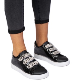 Czarne sneakersy o zwierzęcym wykończeniu na rzepy