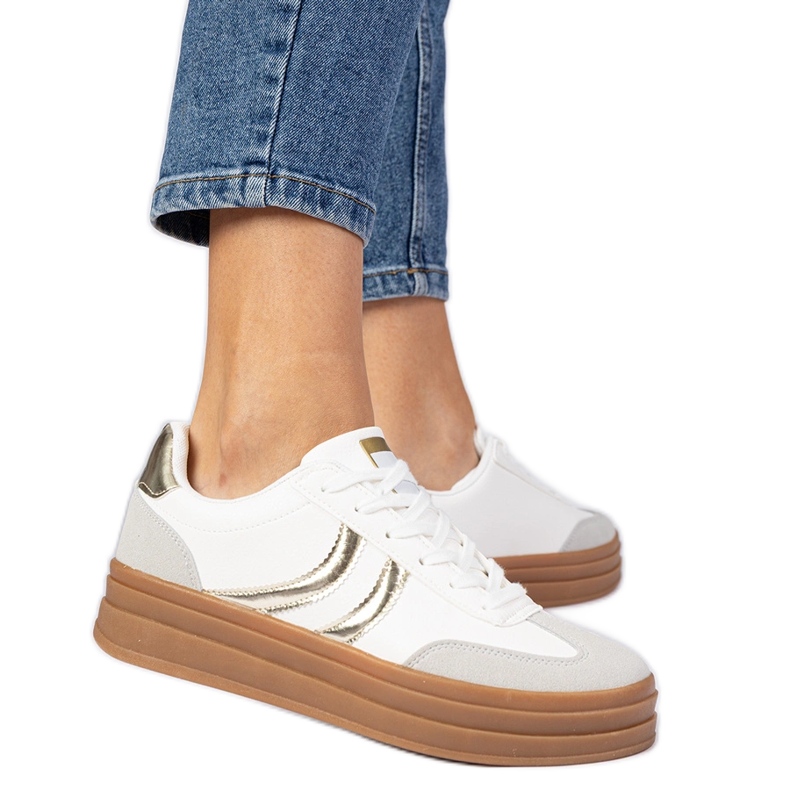 Białe sneakersy trampki damskie z złotym dodatkiem