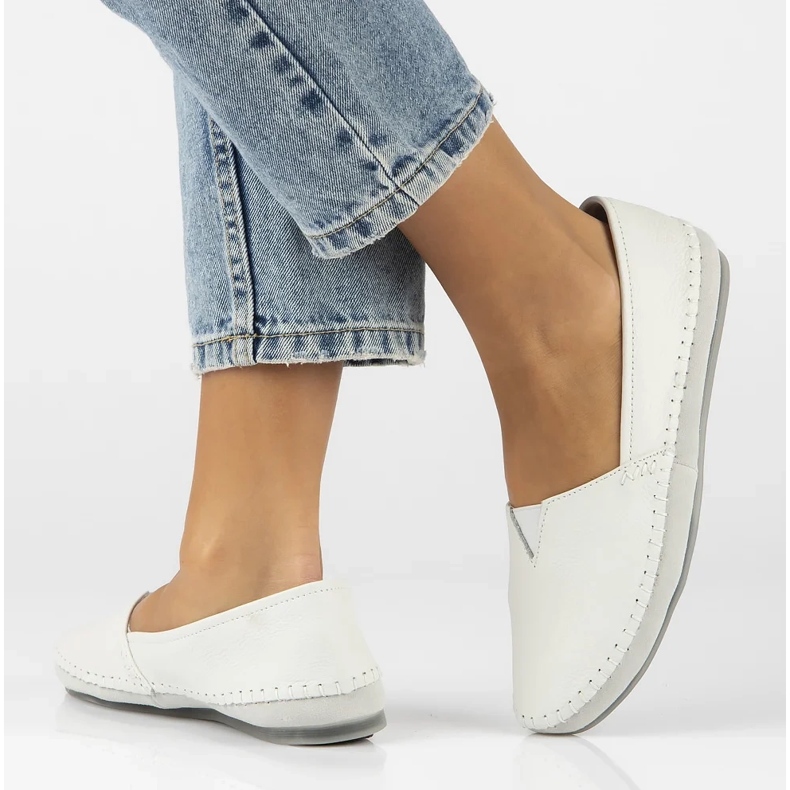 Skórzane mokasyny Filippo DP031/25 białe