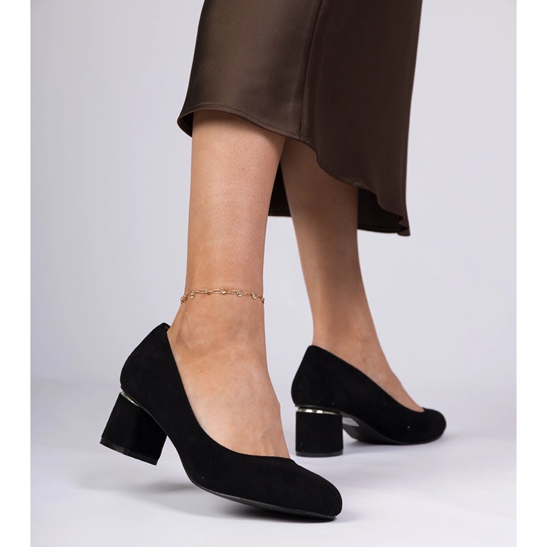 Czarne czółenka klasyczne na niskim klocku