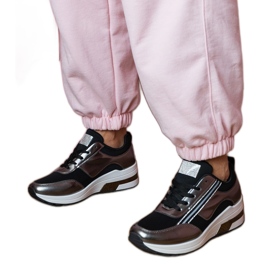 Czarne sneakersy z cyrkoniami i metaliczną wstawką