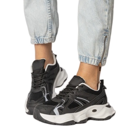Czarne sneakersy sportowe na masywnej podeszwie