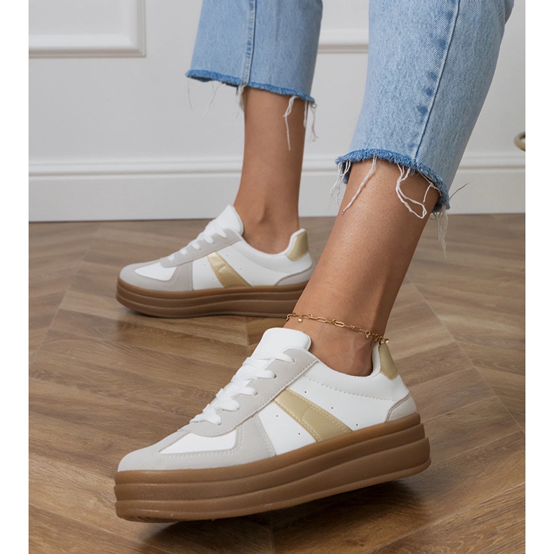 Białe sneakersy damskie na platformie