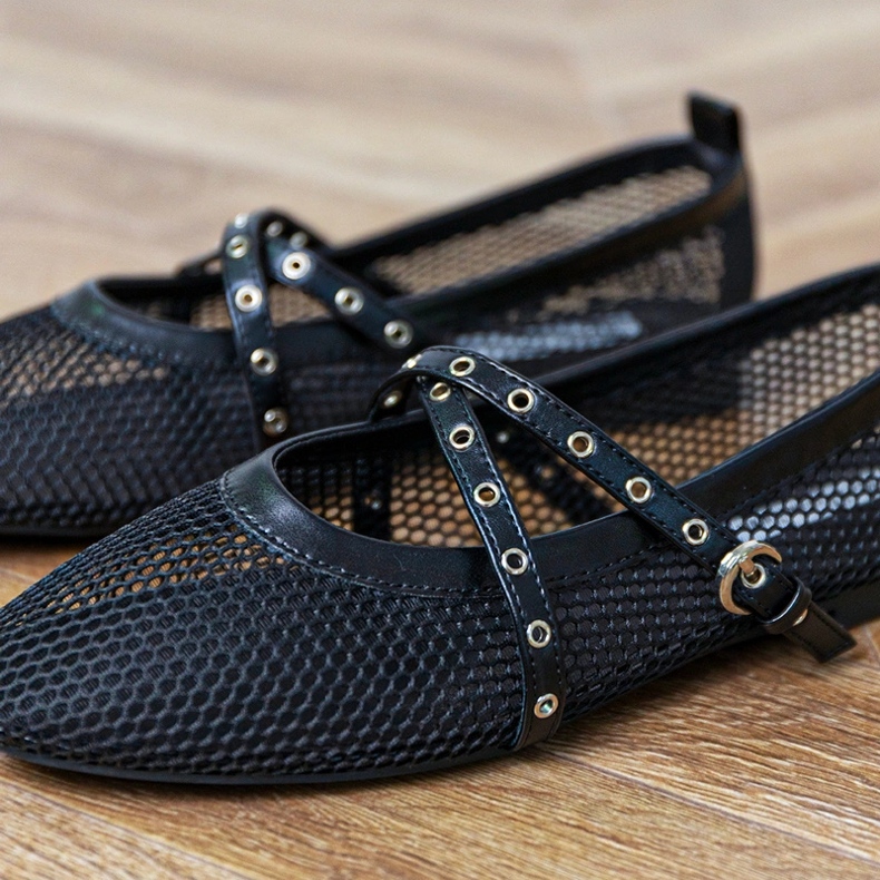 Czarne balerinki siateczkowe z ozdobną sprzączką