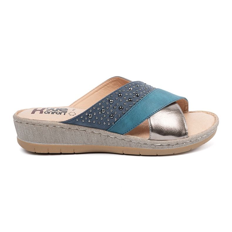 Shelvt Niebieskie klapki na koturnie ze srebrnymi ćwiekami