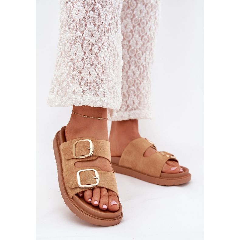 Boto Klapki Damskie Na Platformie Ze Złotymi Klamrami Camel Verena brązowe