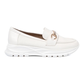 Shelvt Białe mokasyny z dekoracyjnym złotym elementem.