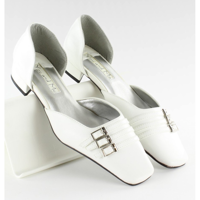 Czółenka na obcasie 1922-28 białe