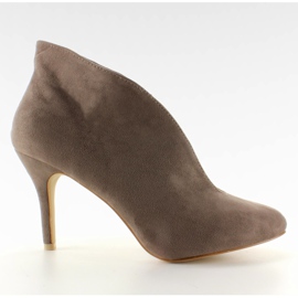 Zabudowane szpilki z wycięciem 1413 taupe brązowe