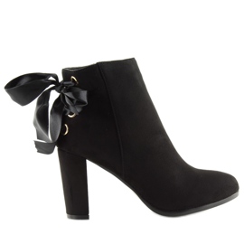 Botki na słupku czarne A852 black