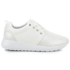 Białe Obuwie Sportowe