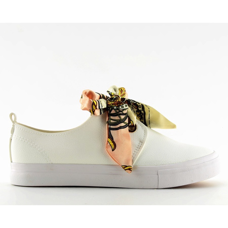 Trampki sznurowane wstążką białe white