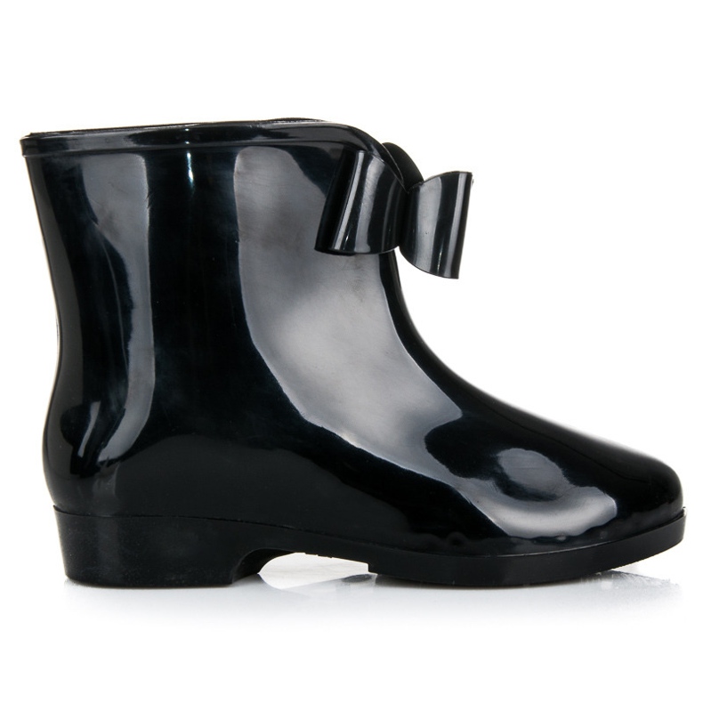 Czarne kalosze z kokardą