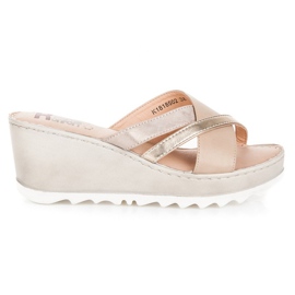 Kylie Klapki na koturnie brązowe