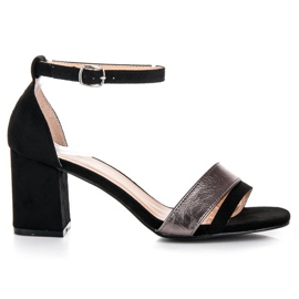 Zamszowe sandały na obcasie vinceza czarne