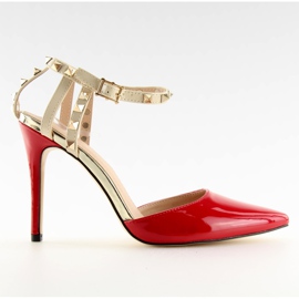 Czółenka na szpilce z ćwiekami czerwone At