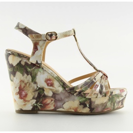 Sandałki na koturnie YX-17 beige beżowy